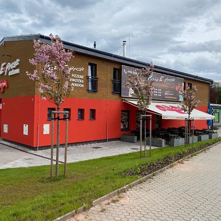 Penzion Kuzelna Trutnov Kültér fotó